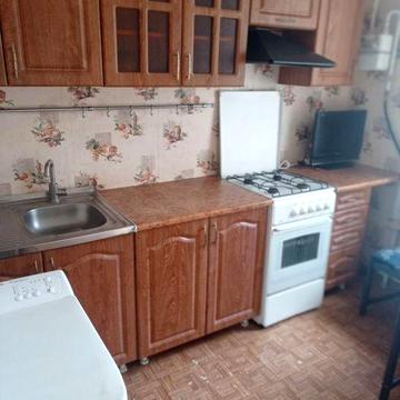 Біля жк Атмосфера велика однокімнатна