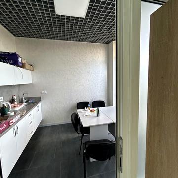 Поповича, 8А/1