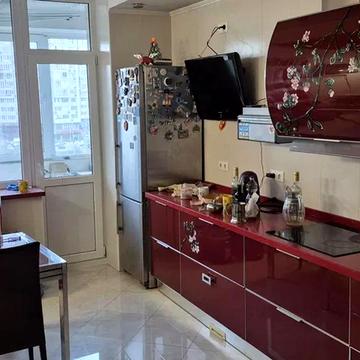 Дніпровська набережна вул., 26