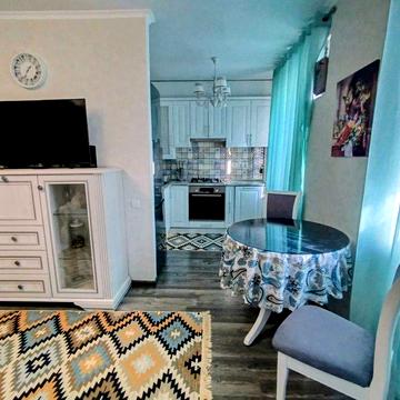 Продається 2-кімнатна квартира  по вул. Вірменська