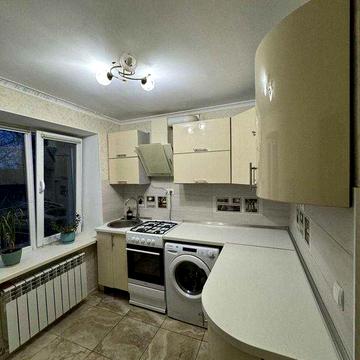 Продам 2-к квартиру, 52 кв.м, с ремонтом на Черемушках (069-638)
