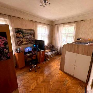Продам 2-кімн. Саксаганського вул. 63/28, 73 м.кв