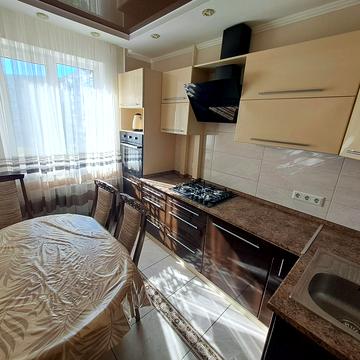 Лазурна вул. (Гайдара), 7