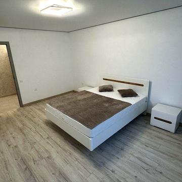 Продаж 2 кім. кв.біля Трц  Подолян 74 кв.з ремо ЖК Оград