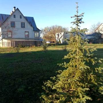 Квітнева вул.