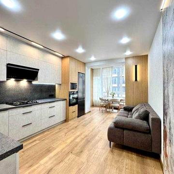 Продам квартиру з сучасним якісним ремонтом