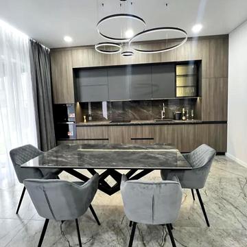 Виноградна вул., 2