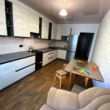 Сдам 1 кв с ремонтом ус Сахарова ЖК Чайка.