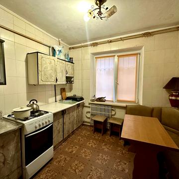 Героїв бульв., 14