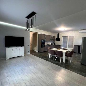 Будинок/ Топ локація/ Ремонт/меблі/техніка Без комісії