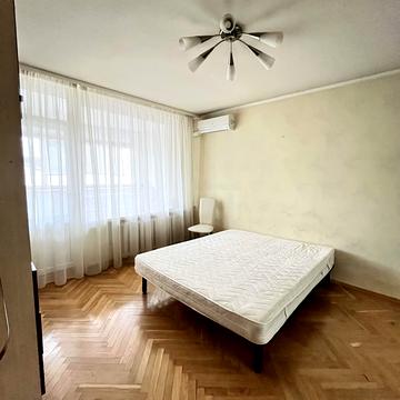 Митрополита Андрея Шептицького вул. (Анатолія Луначарського), 7