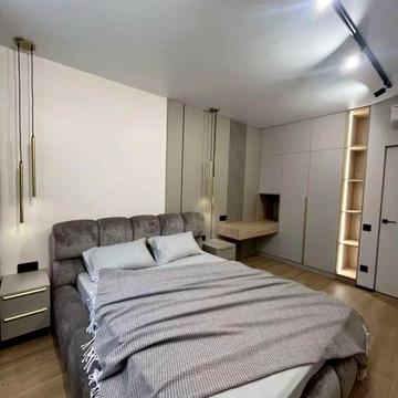 Здам квартиру з великою терасою в центрі міста