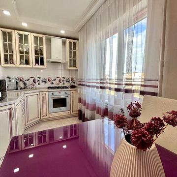 Пропонується сучасна  2- х кімнатна квартира на 3 Южний Ромакс