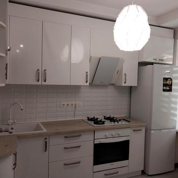 Білоруська вул., 21