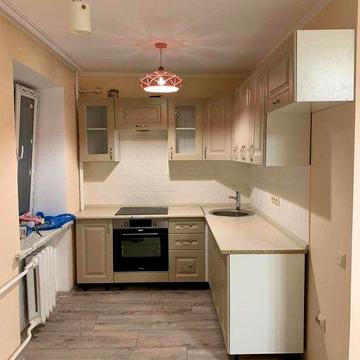 Центр! 2 к + кухня-студія! Ремонт!