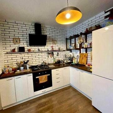 Новобудова з ремонтом! 1 к, 4/12 поверх, 39 м², Озерна!