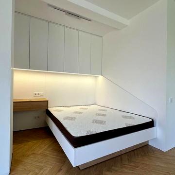 Варшавська вул., 89