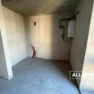 Готова 2-кім. , в центральній частині міста, з котлом та підігрівом