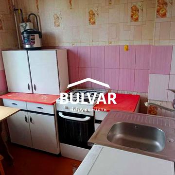 Нескорених вул., 52