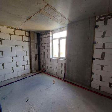 Продам большую 3-х- 4-х комнатную квартиру в новом доме. Рассрочка