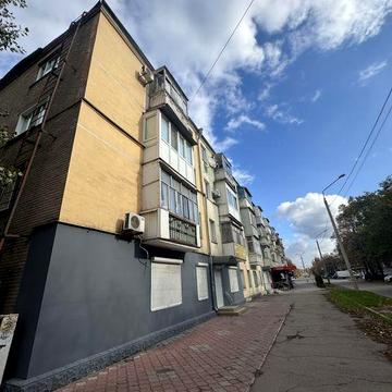 Сдам Двухкомнатную квартиру в центре Югока.