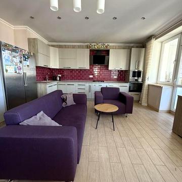 Оренда 4х кімнатна квартира з паркомісцем, вул.Червоної Калини 58