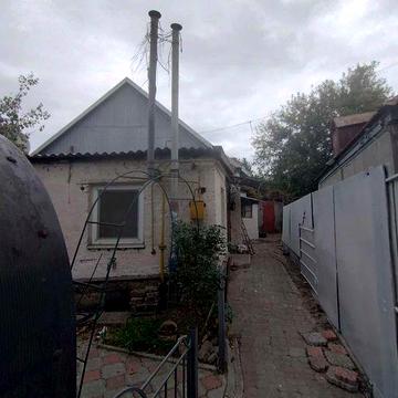 Продам часть дома  в домовладении, по ул. Баррикадной, Коммунарский