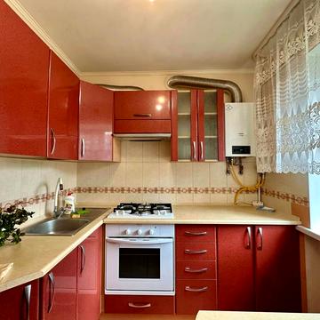 Гетьмана Полуботка вул., 8