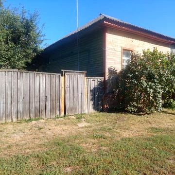 Продам будинок. Зручне місцезнаходження. Поруч школа, лікарня, магазин