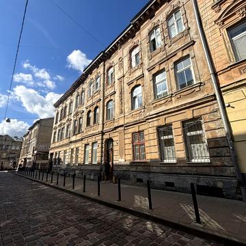 Медова вул., 7