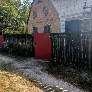 Терміново!!!  торг.2 поверхи + камін, криниця, душ, туалет