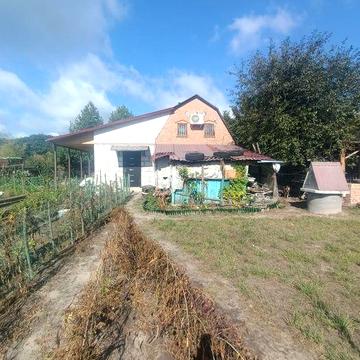 Терміново!!!  торг.2 поверхи + камін, криниця, душ, туалет