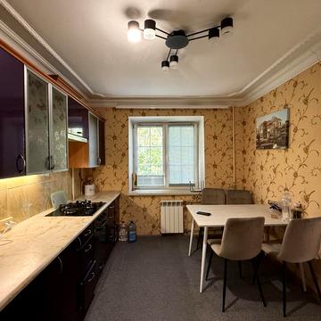 Захисників Миколаєва вул. (Декабристів), 4