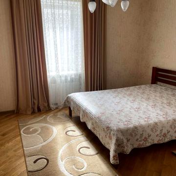 Липинського вул., 5