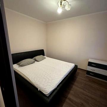 Здається з оренду