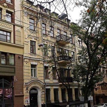 Трикімнатна квартира в центрі на вул. Гоголівська 2а, Університет