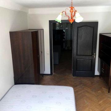 Чудова 2-кімнатна квартира на Шулявці