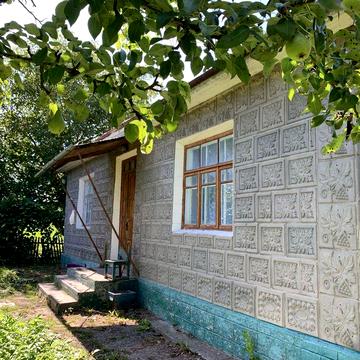 Продаж добротного цегляного будинку в гарній локації!