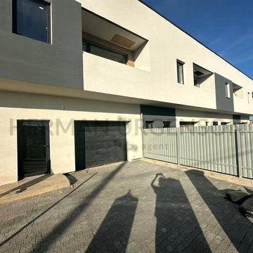 Продаж таунхаусу 150 м.кв / 3.5 сотки. / Сторожниця