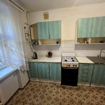 3 кім. Вул. Золотогірська 100$