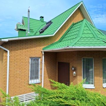 Продам будинок , гарна територія і басейн