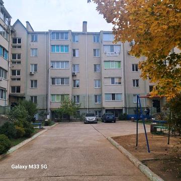 Продам 2 х кімнатну квартиру ЖК Озерки