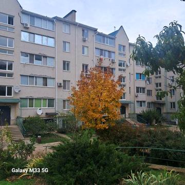 Продам 2 х кімнатну квартиру ЖК Озерки