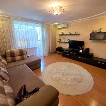 Продам просторную 4-к квартиру Слобожанский Правда Тверская Яскрава