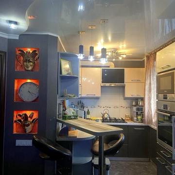 Академіка Філатова вул., 42