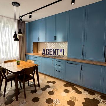 Черкаська вул., 16