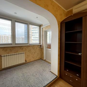 Петра Григоренка просп., 27