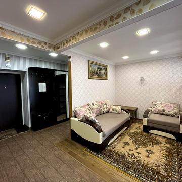 Валерія Лобановського вул., 27