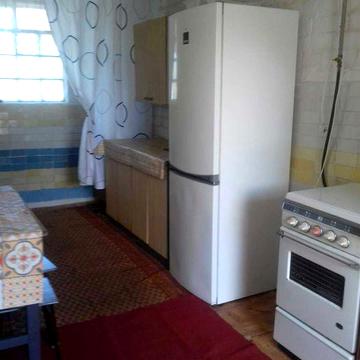 Сдам 1-комнатную времянку с кухней. Рядом река.