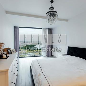 Володимира Івасюка просп. (Героїв Сталінграду), 2-Д